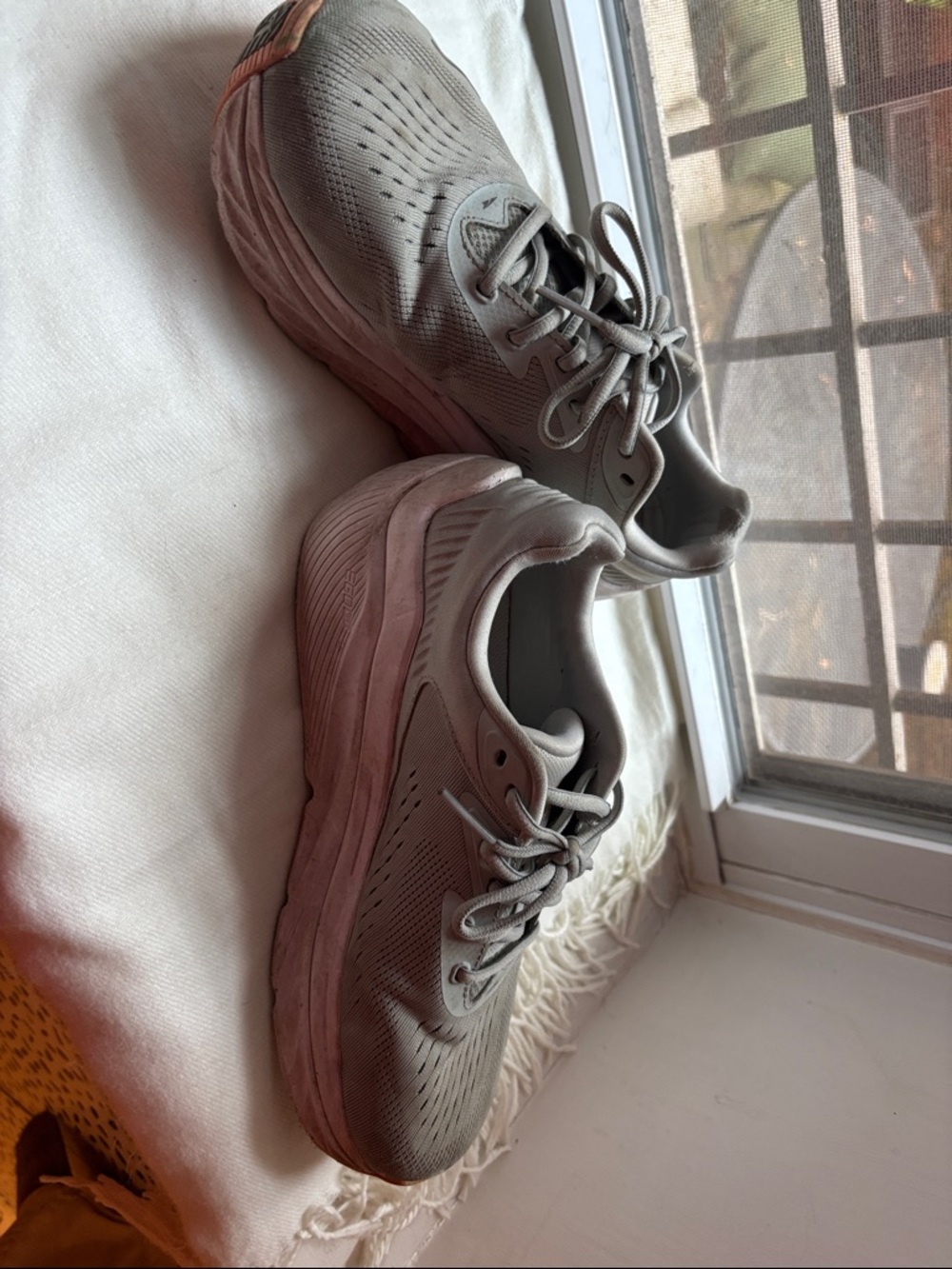 Altra Women's Light Gray Athletic Running Shoes